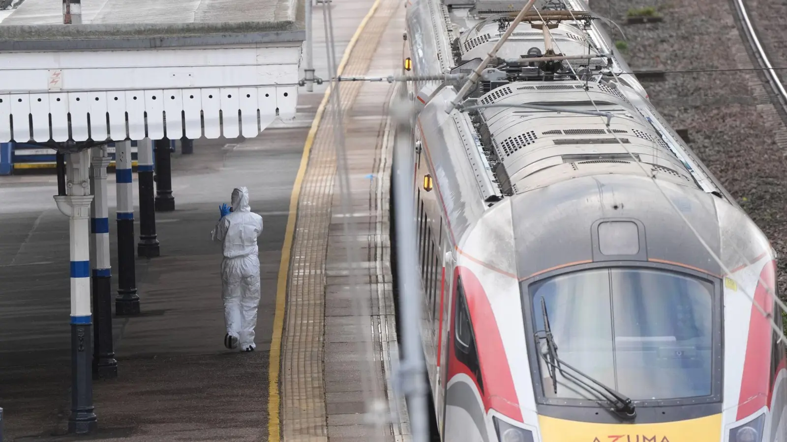 Nach der Messerattacke in einem Zug nahe Huntingdon wurde der Tatverdächtige angeklagt. (Foto: Joe Giddens/PA Wire/dpa)