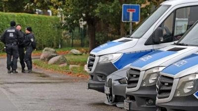 Erneut ist die Polizei im Fall des toten Fabian in der Region südlich von Güstrow aktiv. (Archivbild) (Foto: Bernd Wüstneck/dpa)