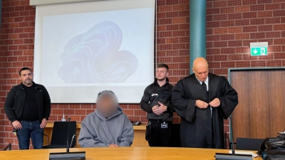 Dem angeklagten 50-Jährigen wird Mord aus niedrigen Beweggründen vorgeworfen. (Foto: Aleksandra Bakmaz/dpa)
