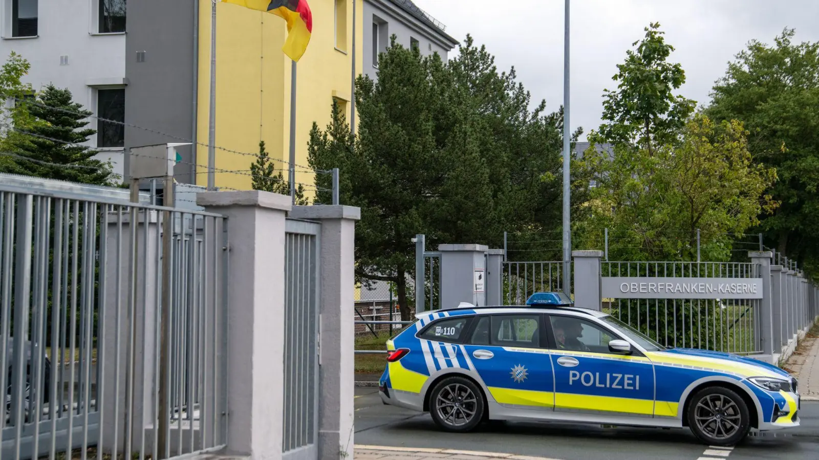 Der Verdächtige soll geplant haben, Bundeswehrsoldaten in der Hofer Innenstadt mit Macheten zu töten. (Foto: Pia Bayer/dpa)