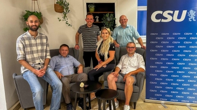 Bilden den neuen Vorstand des Dinkelsbühler CSU-Ortsverbands: Patrick Ebert, Manfred Scholl, Pierre Andreä, Kyra Hoffmann, Dieter Hermann und Jens Meier (von links). (Foto: Martina Haas)