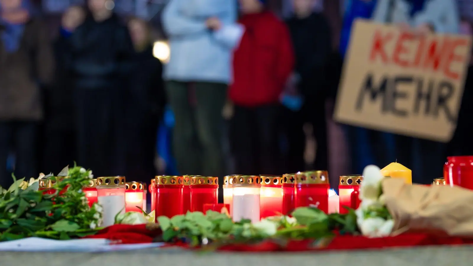 Im Gegensatz zum Rückgang bei den Tötungsdelikten stiegen die registrierten Opferzahlen bei allen anderen gegen Frauen gerichteten Straftaten an. (Archivbild) (Foto: Moritz Frankenberg/dpa)