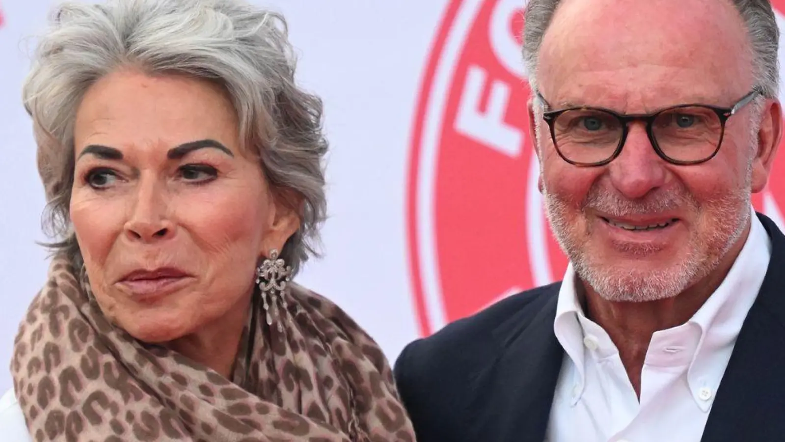 Dankte seiner Ehefrau Martina: Karl-Heinz Rummenigge. (Foto: Felix Hörhager/dpa)