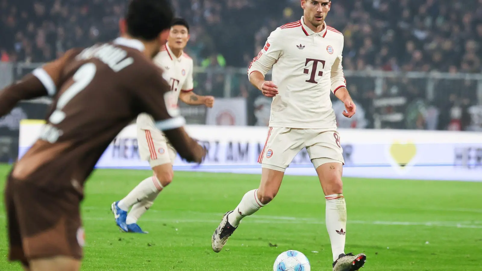 Leon Goretzka kommt beim FC Bayern wieder vermehrt zum Einsatz. (Foto: Christian Charisius/dpa)