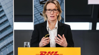 Melanie Kreis bei der DHL-Bilanzpressekonferenz 2025. (Foto: Oliver Berg/dpa)