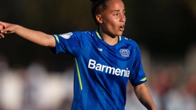 Die Bundesliga-Frauen von Werder Bremen haben die Schweizer Nationalspielerin Amira Arfaoui verpflichtet. (Foto: Marius Becker/dpa/Archivbild)