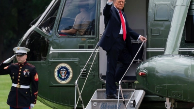 US-Präsident Donald Trump flog zum Finale der US Open nach New York. (Foto: Jose Luis Magana/FR159526 AP/AP/dpa)
