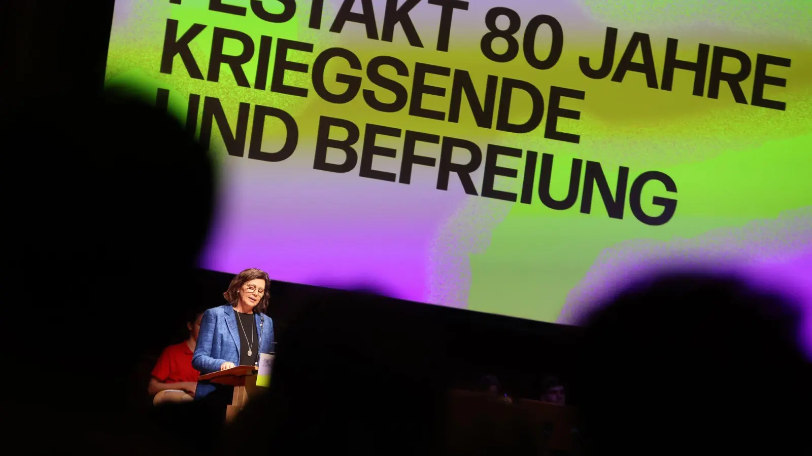Bayerns Landtagspräsidentin Ilse Aigner (CSU) hat beim bayerischen Festakt zum 80. Jahrestag des Kriegsendes vor Bedrohungen für die Demokratie gewarnt. (Foto: Karl-Josef Hildenbrand/dpa)