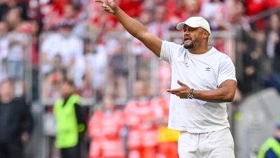 Vincent Kompany gibt die Richtung vor: „Wir wollen am Ende nur gewinnen.“ (Foto: Harry Langer/dpa)