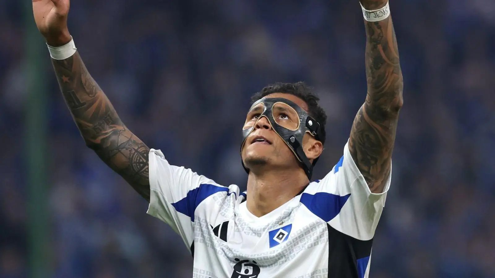 Stürmer Davie Selke ist mit dem HSV in die Bundesliga aufgestiegen. (Foto: Christian Charisius/dpa)