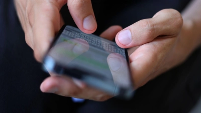 Die Drittanbieter-Chats bei Whatsapp sind zunächst nur mit den Messengern Birdychat und Haiket möglich. (Foto: Karl-Josef Hildenbrand/dpa/dpa-tmn)