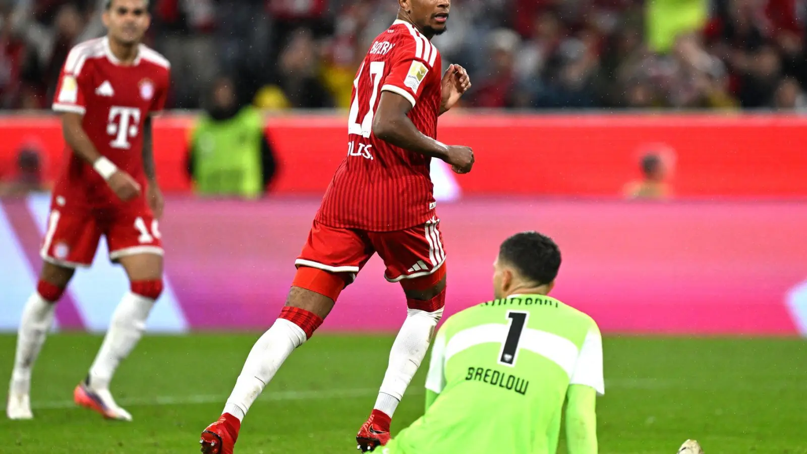 Michael Olise glänzt gegen den VfB Stuttgart. (Foto: Sven Hoppe/dpa)