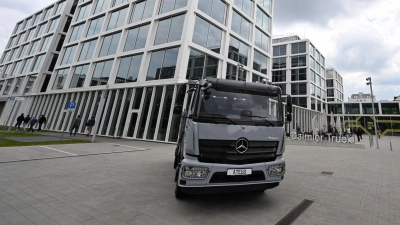 Daimler Truck will die Kosten in Deutschland senken. (Foto: Bernd Weißbrod/dpa)