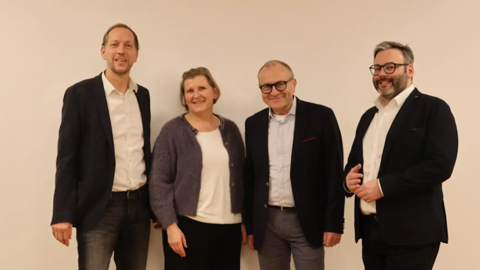 Dr. Marko Hedler, Petra Schweizer, Dr. Ulrich Grünwald und Hans Heinrich Unger (von rechts) wünschen sich eine schneller Umsetzung von Ideen und Initiativen für Feuchtwangen. (Foto: Martina Haas)