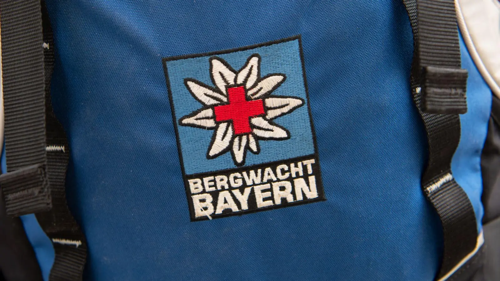 Bergwacht, Polizei und Rettungsdienst waren bei der Rettung der Frau im Einsatz. (Symbolbild) (Foto: Sven Hoppe/dpa)