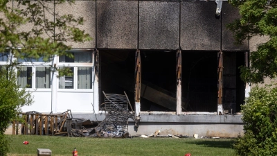 Bei dem Brand in einer Flüchtlingsunterkunft in Apolda starb ein achtjähriger Junge aus der Ukraine. (Foto: Michael Reichel/dpa)