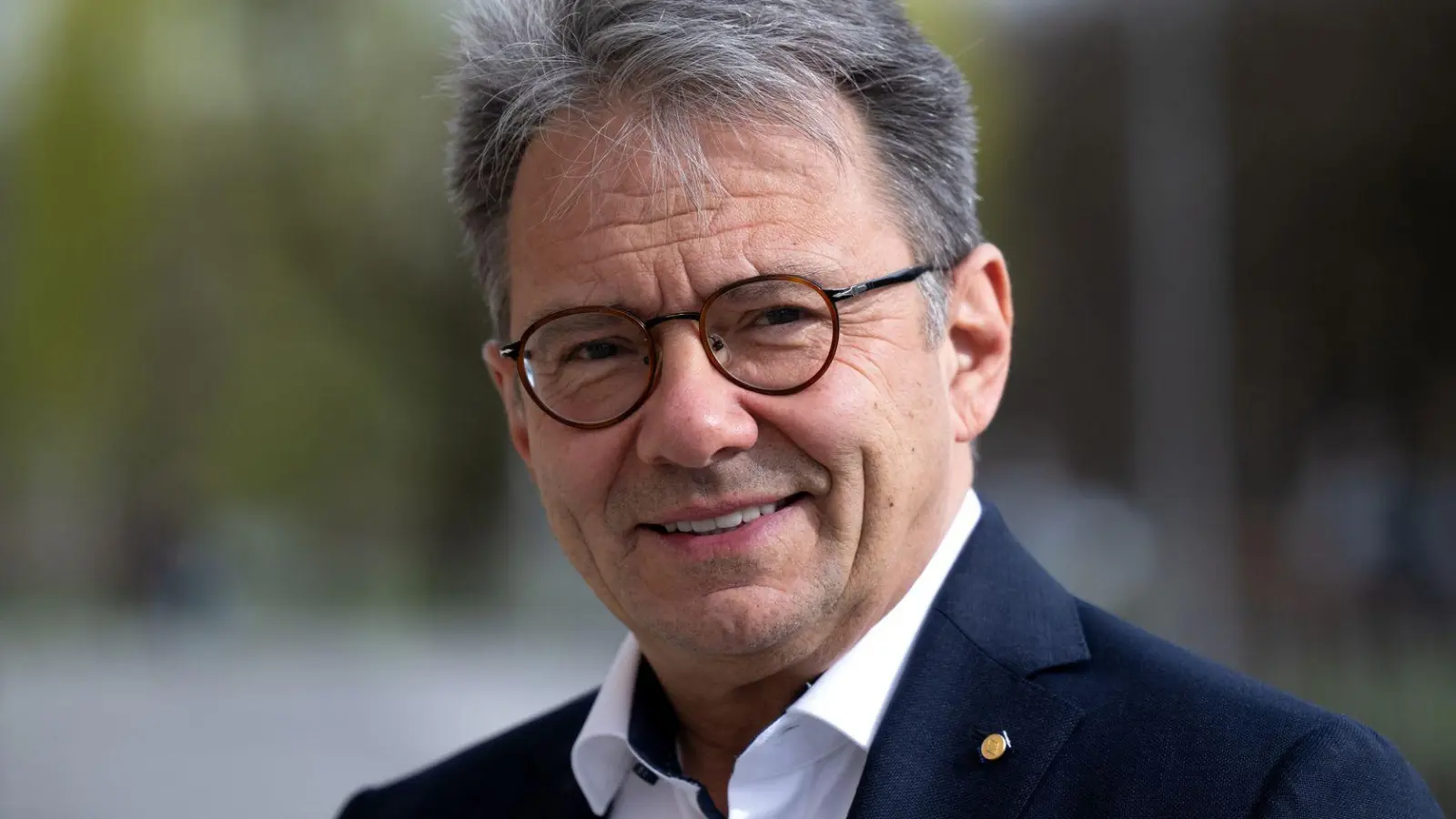 Thomas Karmasin, seit 30 Jahren Landrat in Fürstenfeldbruck, muss in die Stichwahl (Archivbid)  (Foto: Sven Hoppe/dpa)