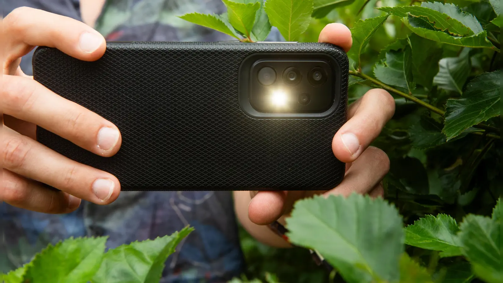 Am Schwimmbecken in Gattenhofen fiel am Mittwoch ein Mann auf, der unerlaubt Kinder beim Plantschen fotografierte. (Symbolbild: Evi Lemberger)