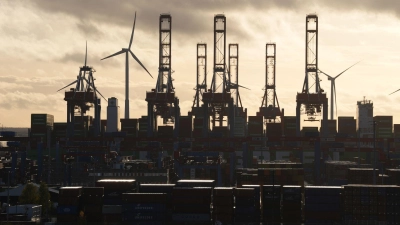 EY-Studie: Beschäftigte sehen Wirtschaftsstandort Deutschland kritisch. (Symbolbild) (Foto: Marcus Brandt/dpa)