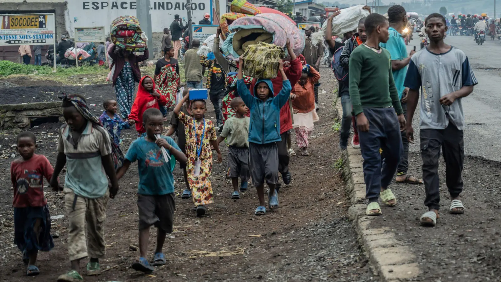 Durch die Zuspitzung der Lage wurden in den vergangenen Wochen Hunderttausende vertrieben. (Archivbild) (Foto: Moses Sawasawa/AP/dpa)