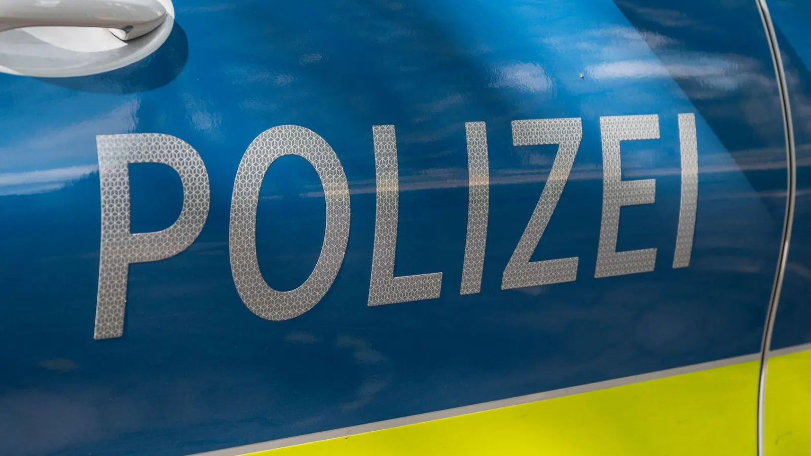 Bei dem Mann stellten die Beamten Anzeichen für Drogenkonsum fest. (Symbolbild) (Foto: Daniel Vogl/dpa)