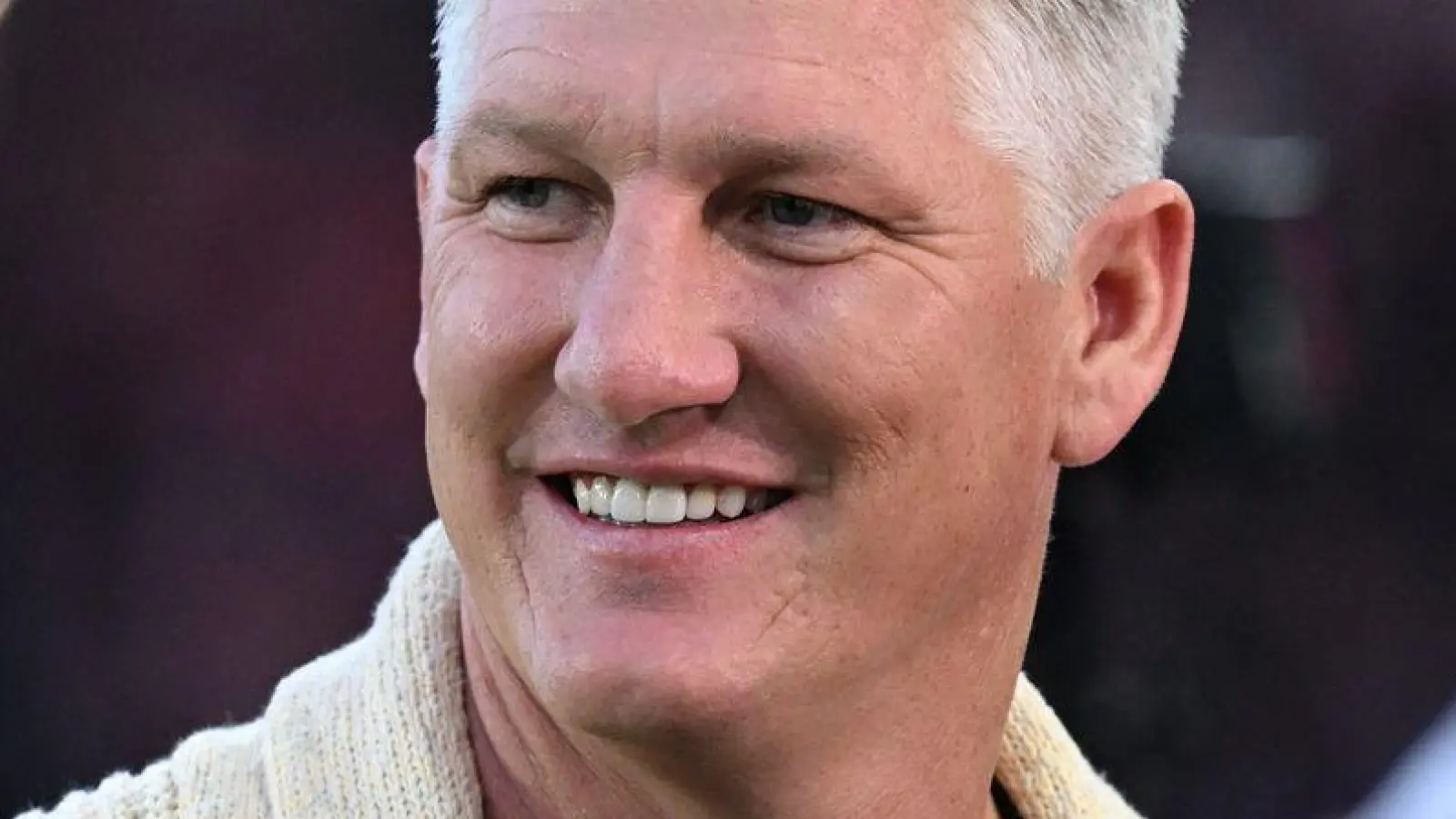 Bastian Schweinsteiger zog die Lose. (Archivfoto) (Foto: Hendrik Schmidt/dpa)