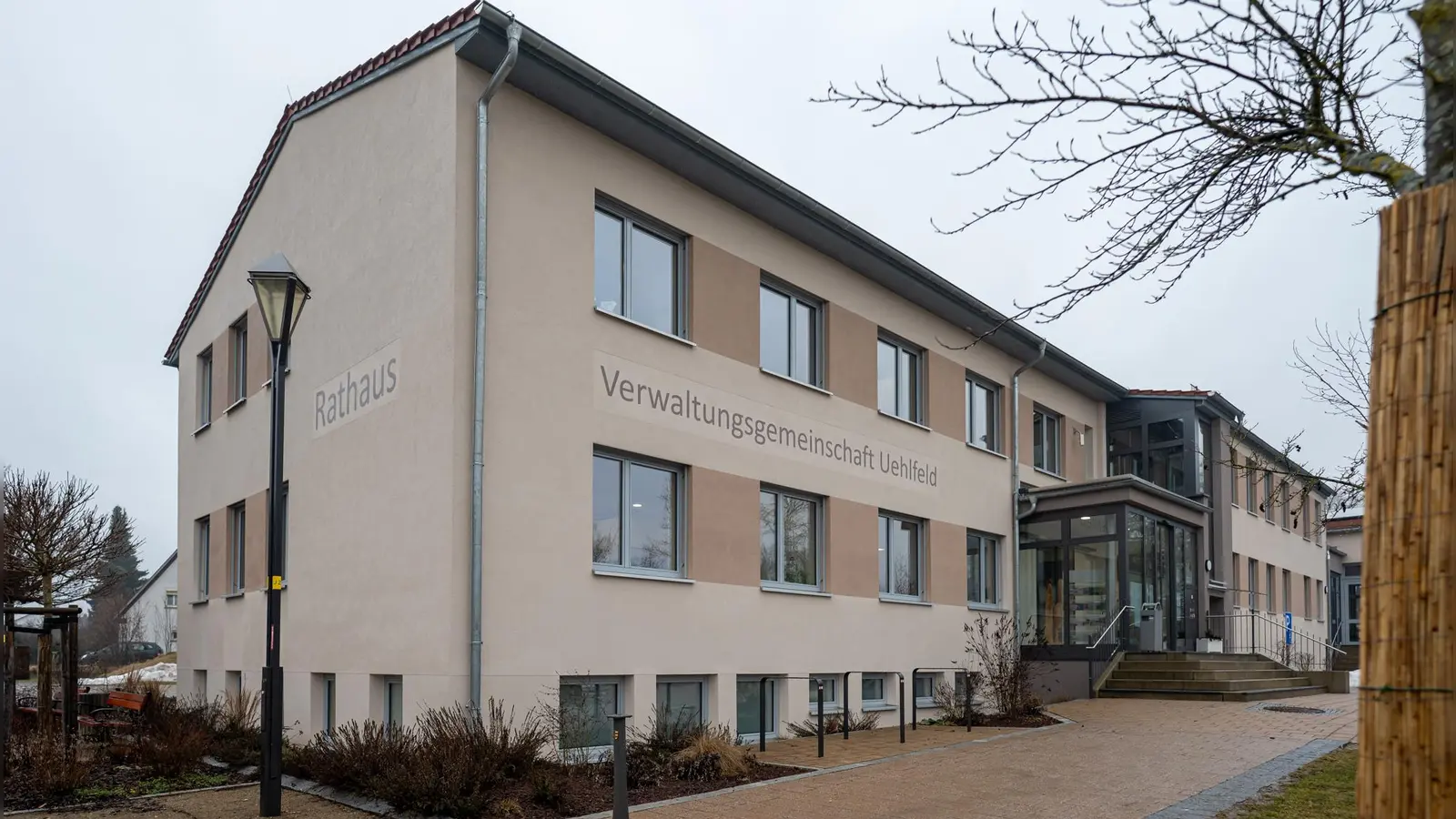 Wer sitzt künftig auf dem Chefsessel im Uehlfelder Rathaus? Die Antwort auf diese Frage haben die Uehlfelderinnen und Uehlfelder wohl noch heuer in der Hand. (Foto: Mirko Fryska)