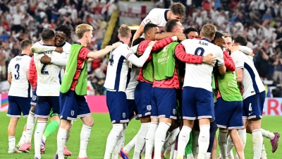 England setzte sich dank eines späten Treffers mit 2:1 gegen die Niederlande durch. (Foto: Bernd Thissen/dpa)