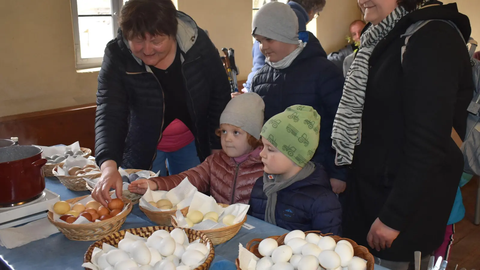 Im Freilandmuseum werden wieder Mitmachstationen für Kinder angeboten. Auch Eier werden wieder gefärbt. (Foto: Ute Niephaus)