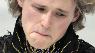 Für Eiskunstlauf-Superstar Ilia Malinin entwickelte sich die Olympia-Kür zu einem Desaster. (Foto: Peter Kneffel/dpa)