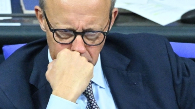 Die Rente ist durch - was kommt nun als nächstes auf den Kanzler zu? (Foto: Christophe Gateau/dpa)