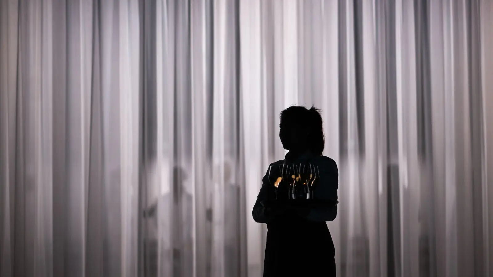 Unter Studierenden beliebt: Jobs im Service. (Foto: Sebastian Gollnow/dpa/dpa-tmn)