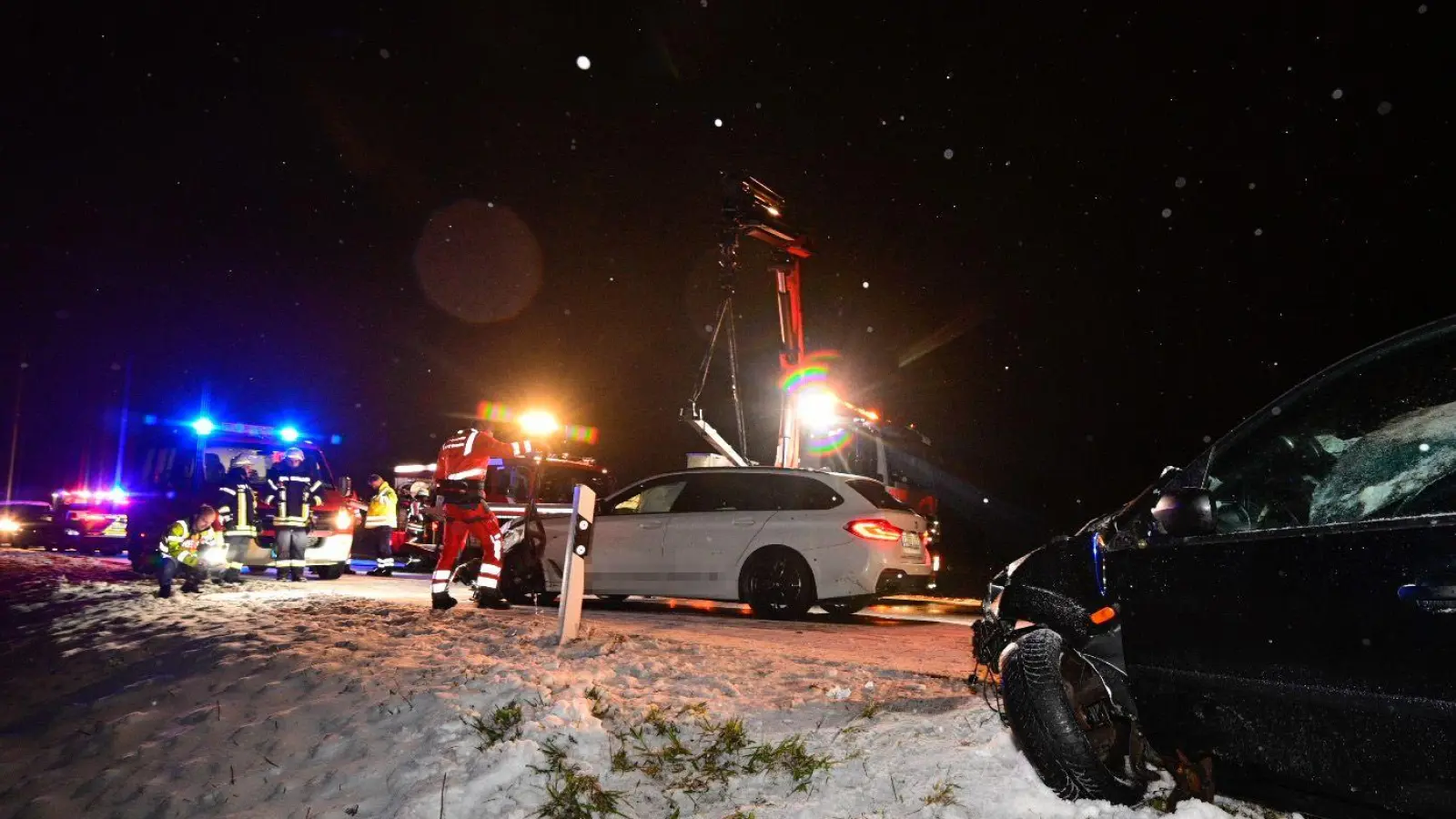 Aufgrund des Glatteises war ein Pkw ins Schleudern gekommen. (Foto: Jim Albright)