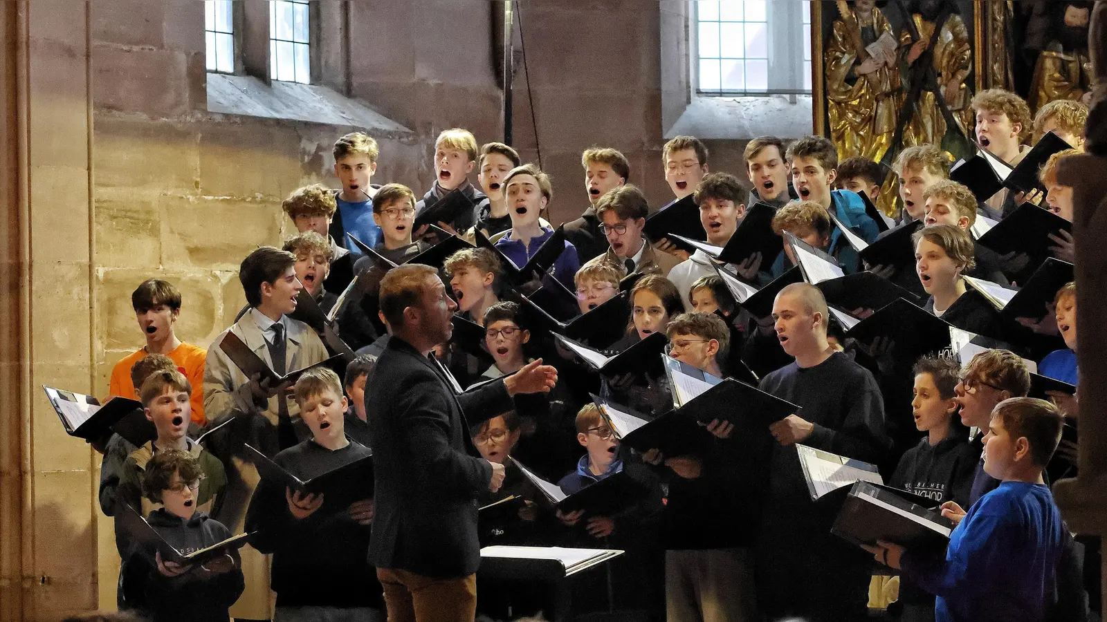 Bot Paul-Gerhardt-Programm: der Windsbacher Knabenchor unter der Leitung von Ludwig Böhme. (Foto: Thomas Wirth)