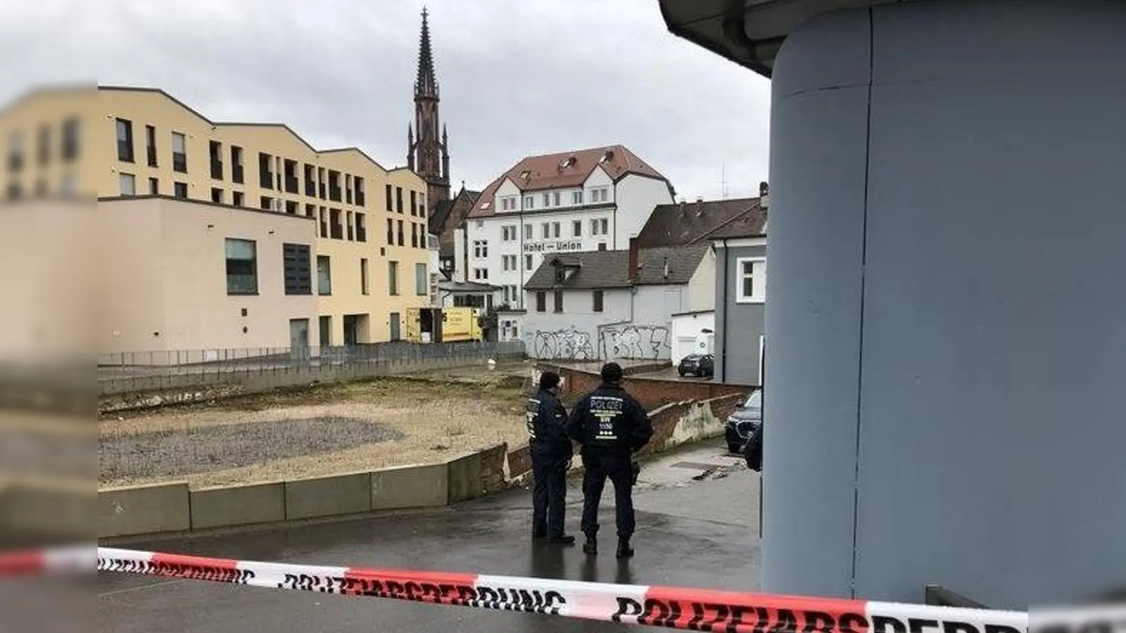 Die Psychotherapeutin war nach ersten Ermittlungen am frühen Dienstagabend auf dem Heimweg. (Foto: Christian Böhmer/dpa)