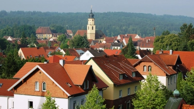 Blick über die Dächer der Kernstadt von Wassertrüdingen: Die Stadt muss bei der Gestaltung ihres Haushaltes auch weiterhin auf Konsolidierungskurs bleiben. (Foto: Peter Tippl)