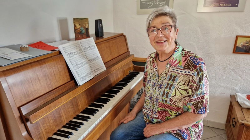 Ulrike Wesche spielt auch selbst gern Klavier. Erlernt hat sie das Instrument schon in ihrer Jugend. (Foto: Andrea Walke)