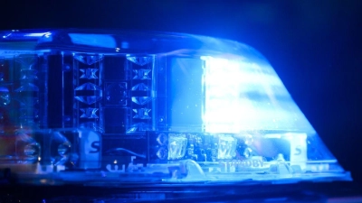 Die Polizei nahm die Autoschlüssel an sich. (Symbolbild) (Foto: Julian Stratenschulte/dpa)