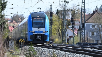 Die Züge von Arverio in den Augsburger Netzen (zu ihnen gehört auch der RE80, hier in Ansbach) lagen 2025 unter dem bayerischen Pünktlichkeitsschnitt. (Foto: Manfred Blendinger)