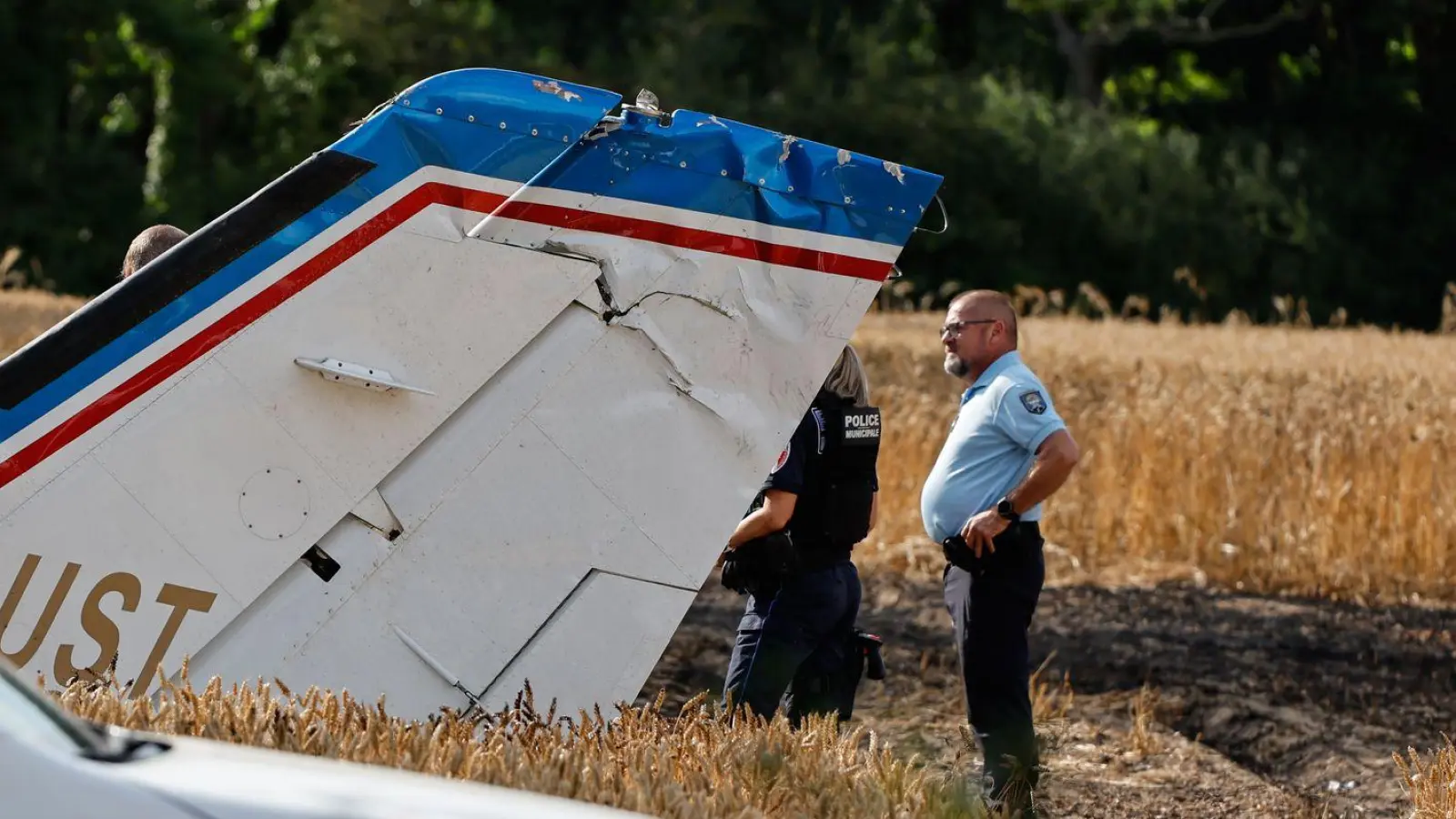 Bei einem Absturz eines Propellerflugzeugs sind zwei Menschen ums Leben gekommen, darunter der Mitgründer der weltweit bekannten Videospielfirma Ubisoft, Claude Guillemot. (Foto: Jeremia Gonzalez/AP/dpa)