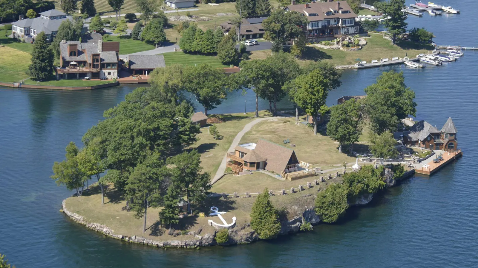 Blick auf eine Insel in den USA, die zum Verkauf steht. (Foto: Vladi Private Islands/www.vladi-private-islands.de/dpa)