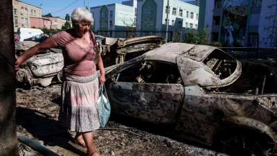 Die ukrainische Hauptstadt erlebt einen der schlimmsten Angriffe mit russischen Drohnen und Raketen. (Foto: Evgeniy Maloletka/AP/dpa)