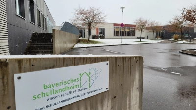 Der hiesige Landkreis will auch weiterhin den Verein Schullandheimwerk Mittelfranken mit einem Zuschuss von 100.000 Euro jährlich für den Zeitraum 2024 bis 2026 unterstützen. Das Geld sei vorrangig für die Schullandheime in Bad Windsheim (Foto) und Obersteinbach einzusetzen, beschloss der Kreisausschuss. (Foto: Nina Daebel)