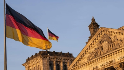 Der alte Bundestag soll am 13. und 18. März zu Sondersitzungen zusammenkommen (Archivbild).  (Foto: Hannes P Albert/dpa)