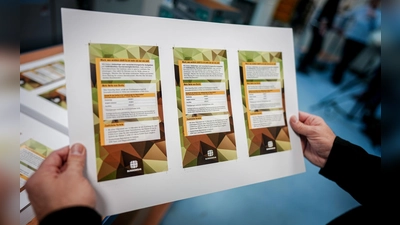 Jugendliche, die 18 Jahre alt werden, bekommen Post von der Bundeswehr. (Symbolbild) (Foto: Kay Nietfeld/dpa)