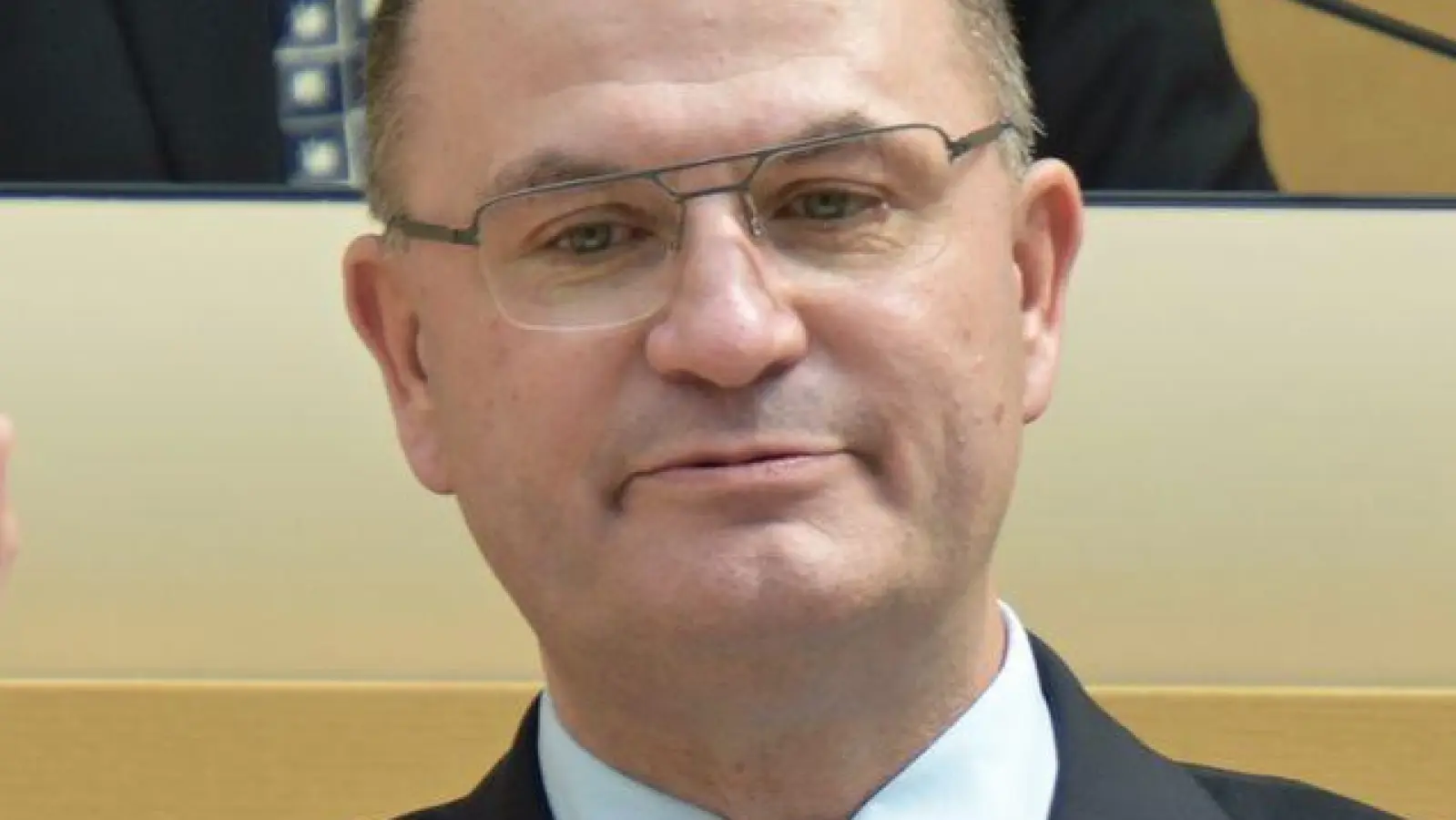 Bayerns Finanzminister Albert Füracker (CSU) hat es nicht leicht: Er muss im laufenden Jahr ebenso wie 2027 mit rückläufigen Steuereinnahmen rechnen – zumindest im Vergleich zu den bisherigen Prognosen. (Archivbild) (Foto: Malin Wunderlich/dpa)