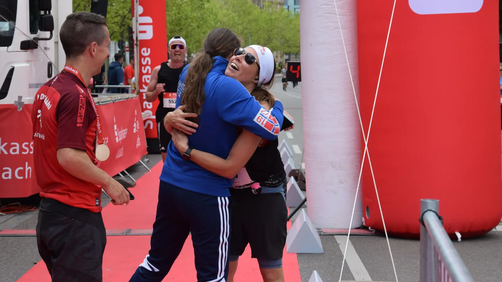 Der Sparkassenlauf 2025 in der Altstadt von Ansbach. (Foto: Florian Schwab)