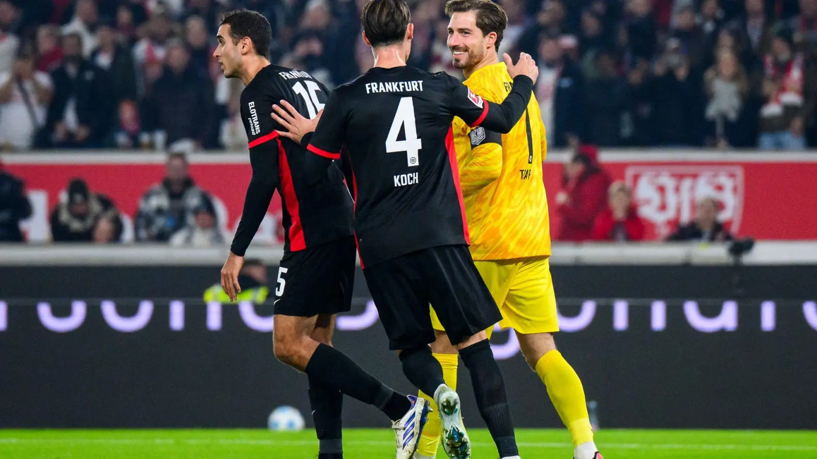 Die Eintracht kann sich nach dem gehaltenen Strafstoß bei Kevin Trapp bedanken. (Foto: Tom Weller/dpa)