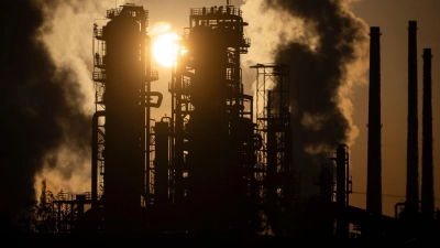 Wegen des Streits um die für den weltweiten Handel mit Energieträgern wie Öl und Flüssiggas wichtige Straße von Hormus eskaliert der Iran-Krieg seit Anfang des Monats wieder. (Archivbild) (Foto: Marijan Murat/dpa)
