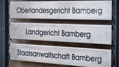 Das Oberlandesgericht Bamberg will im Dezember über einen Fall im Zusammenhang mit Corona-Impfstoff entscheiden. (Symbolbild) (Foto: Daniel Vogl/dpa)